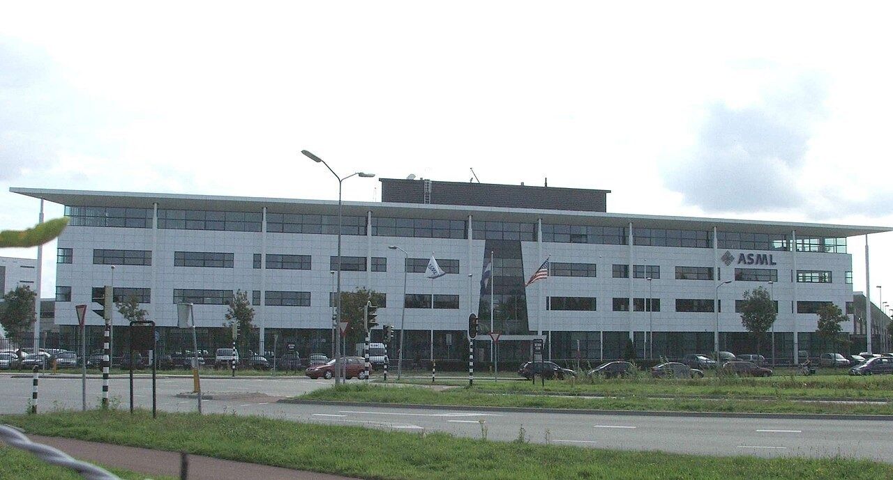 Low ASML office building in Veldhoven