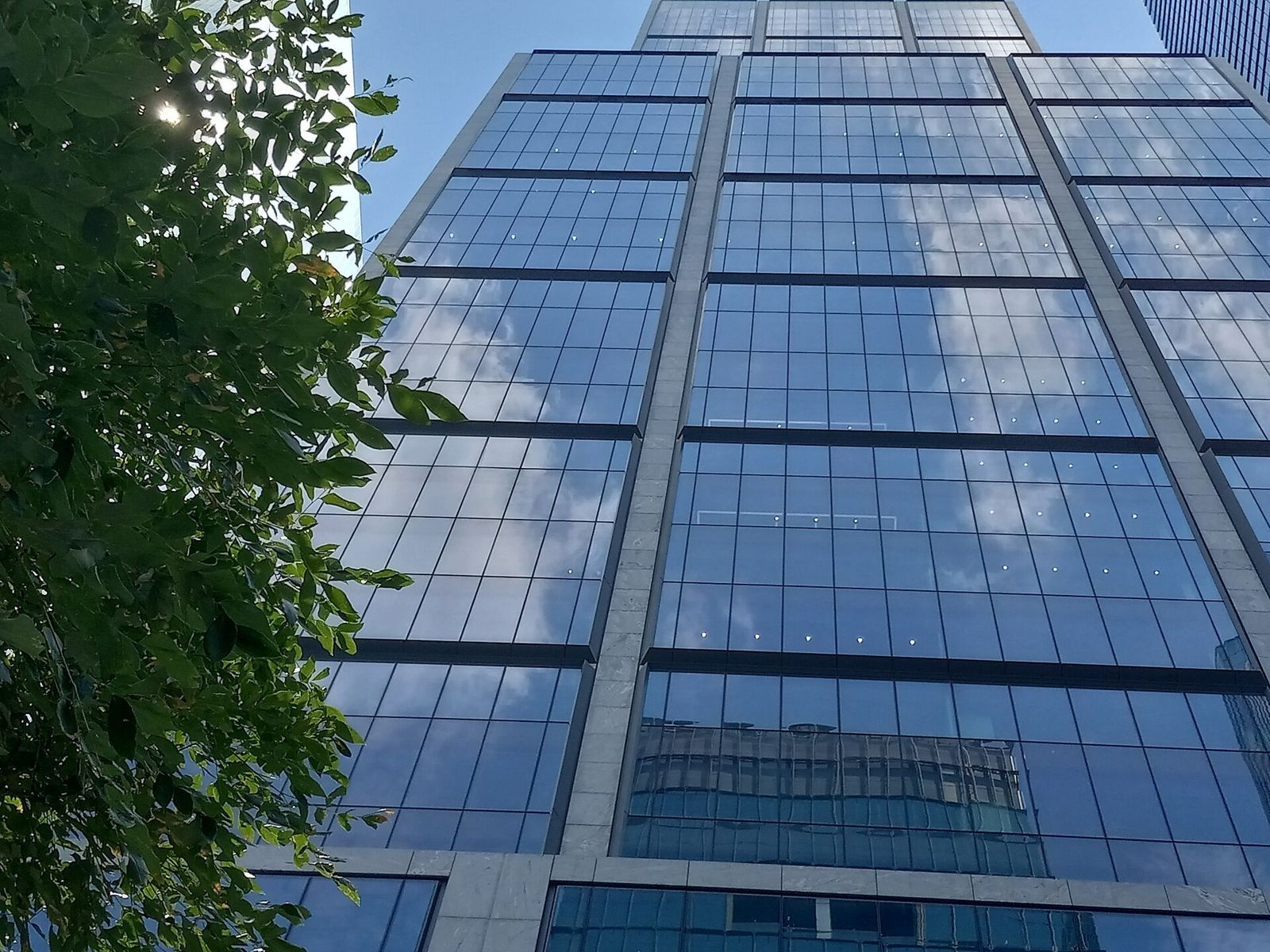 BlackRock: Glass tower from the street