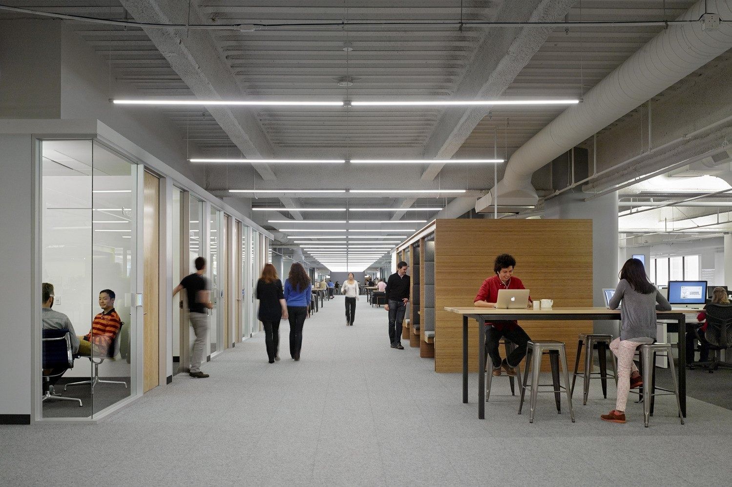 Block: A long corridor with team tables