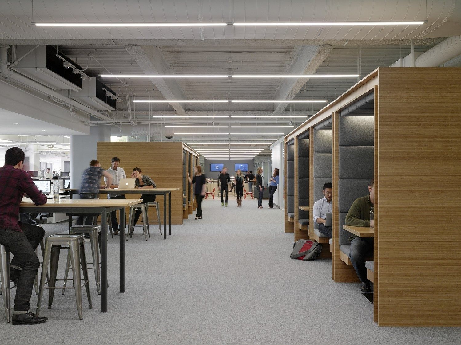 Block: Booths and high tables along a corridor