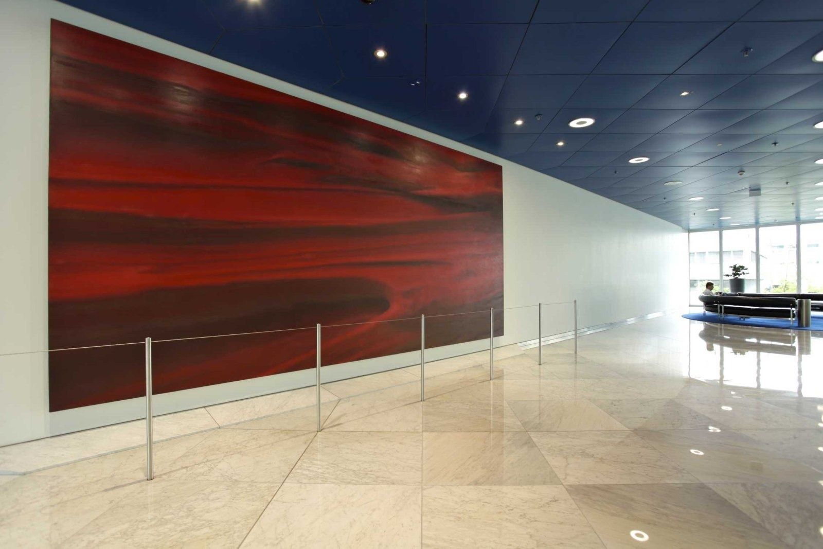 BMW Group: Large red painting in a glass case in the lobby