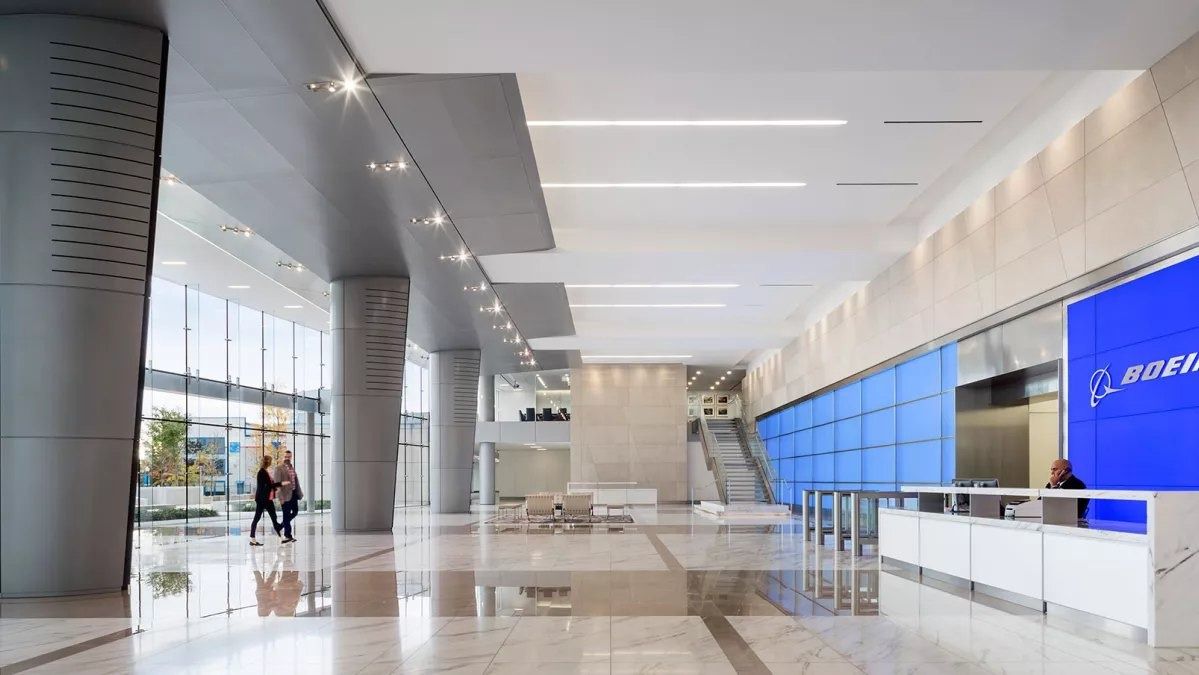 Boeing: Lobby with the Boeing wall