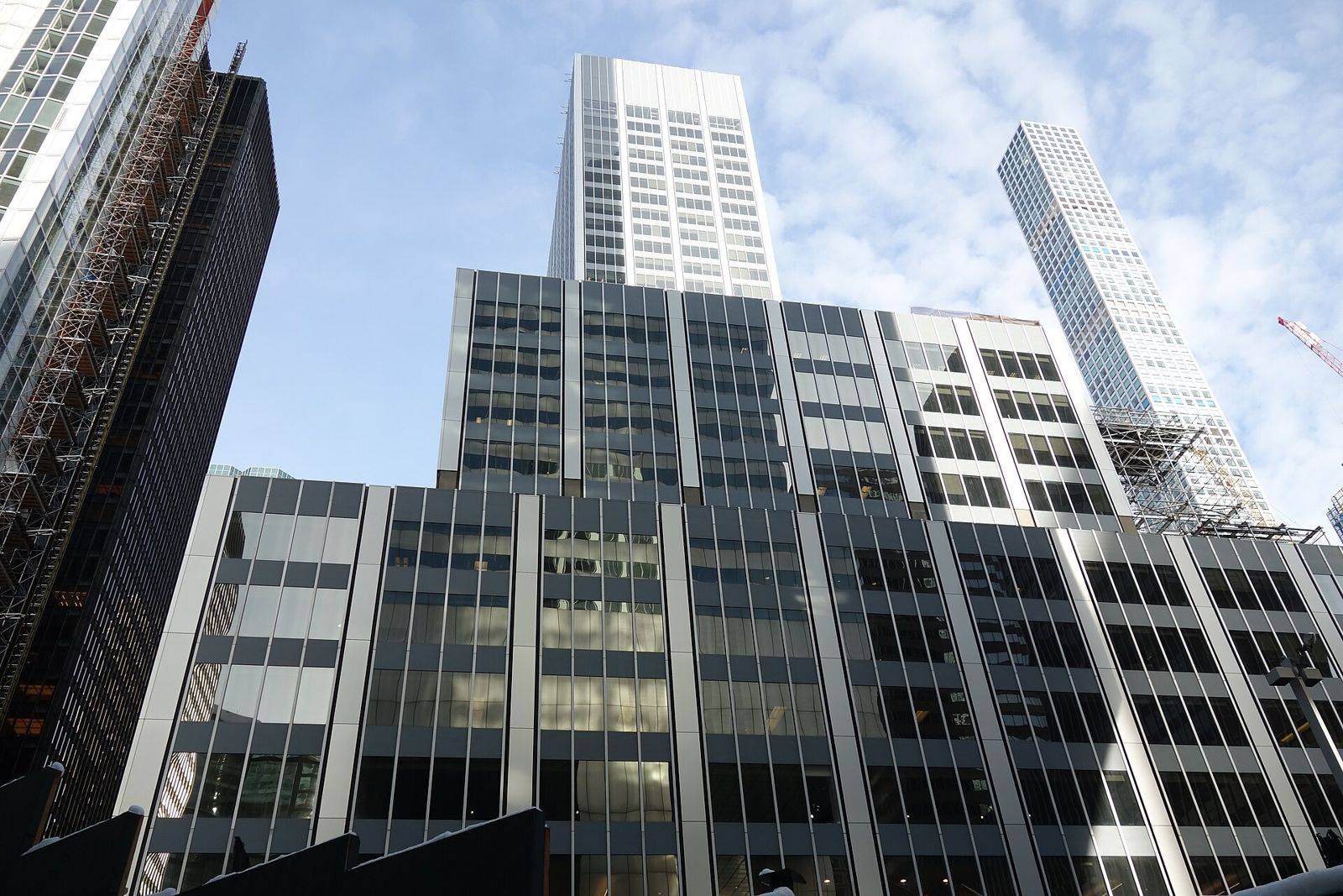 Stepped office tower on Park Avenue
