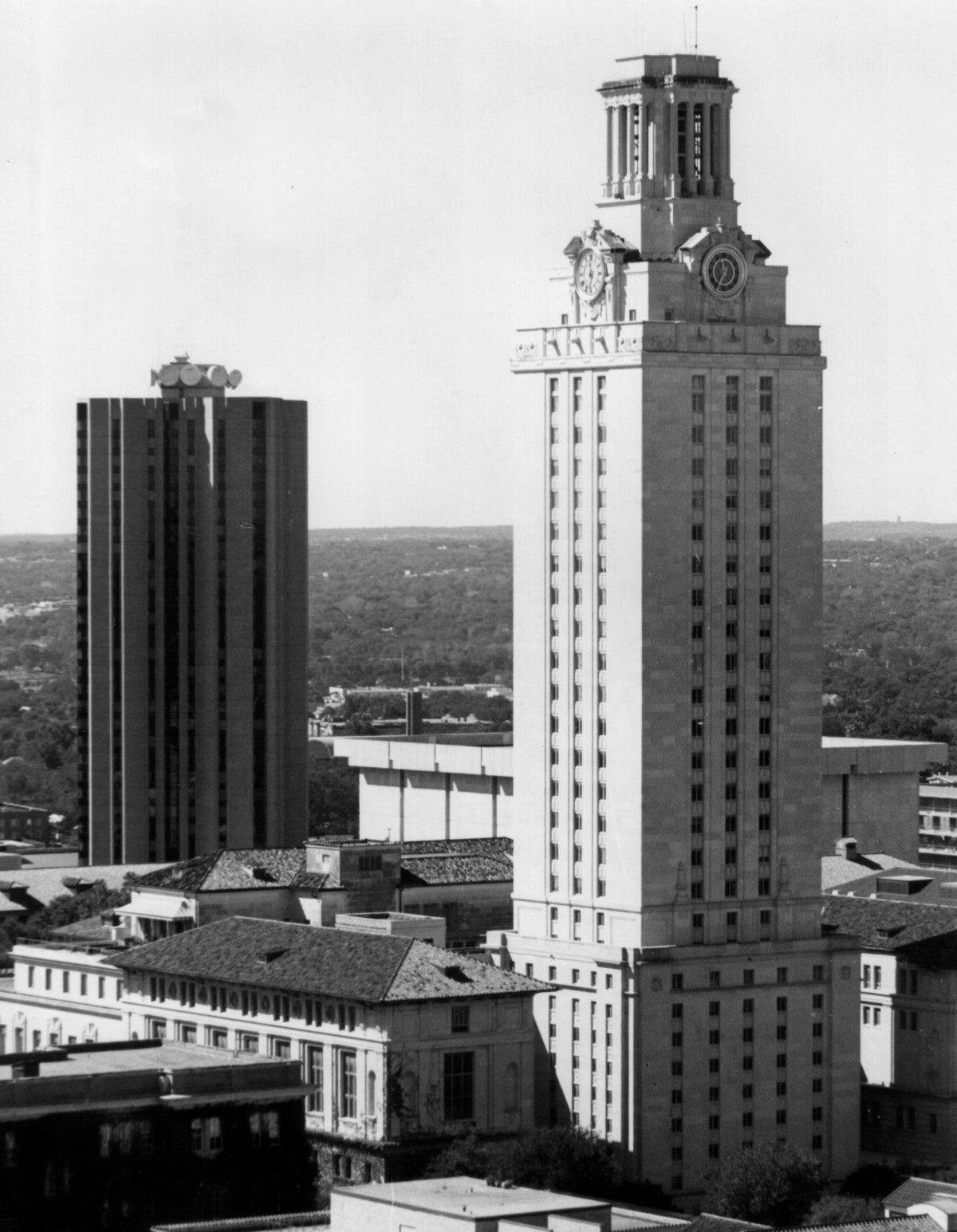 Black-and-white photo of the University of Texas Tower