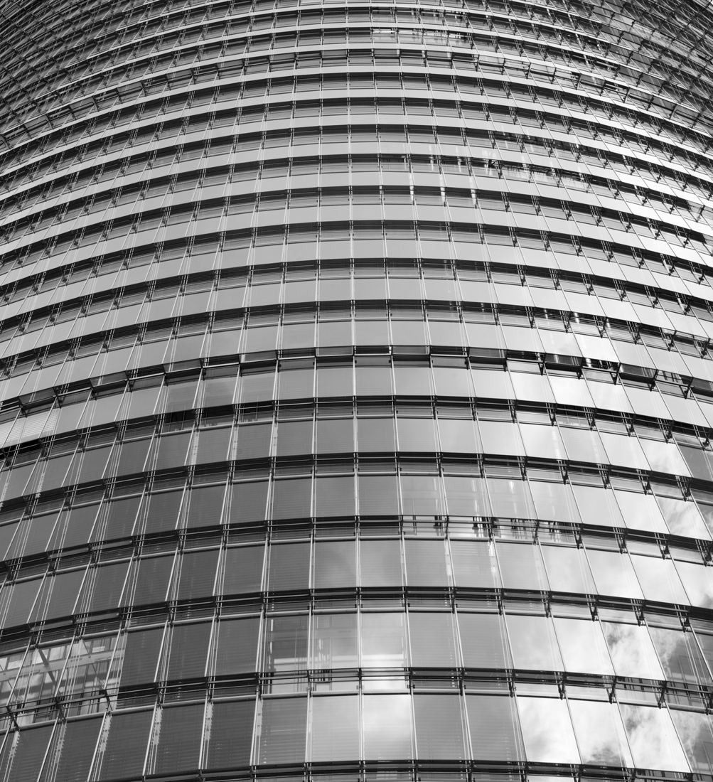 DHL Group: Curved horizontal bands of glass façade