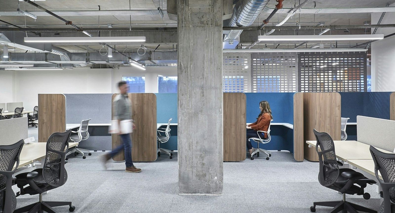DoorDash: Focus booths around a concrete column