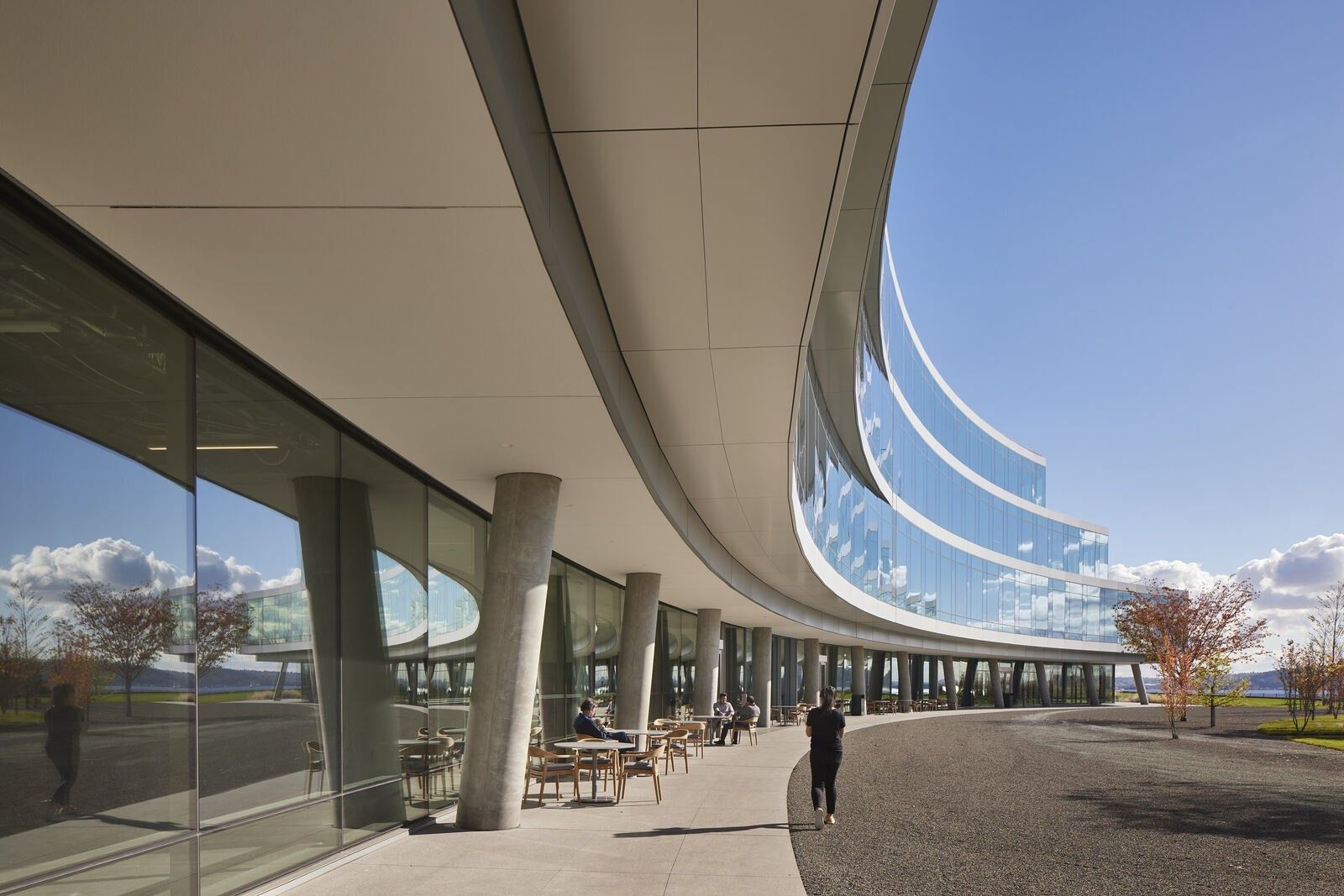 Expedia Group: Curved glazed terrace with outdoor seating