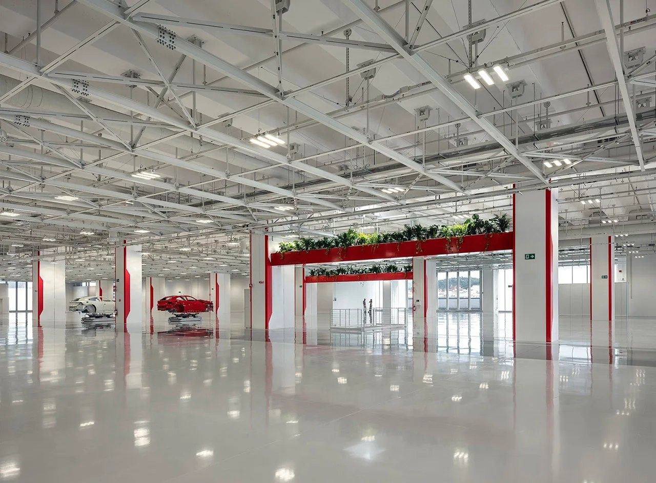 Ferrari: Huge column-free factory floor