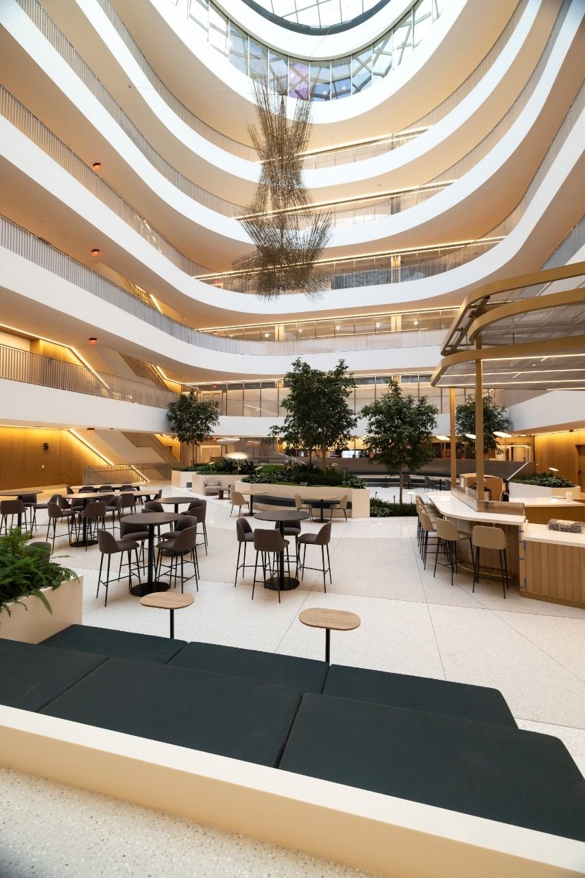 General Motors: Atrium with a hanging Bertoia-style sculpture