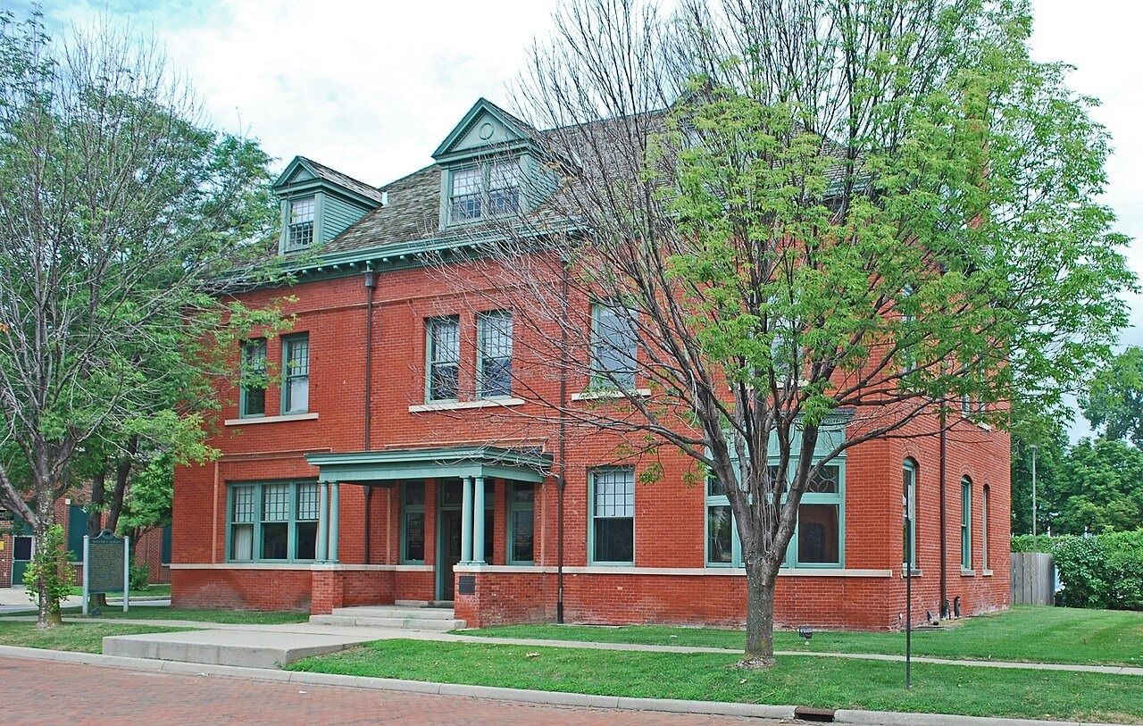 Red brick office house in Flint