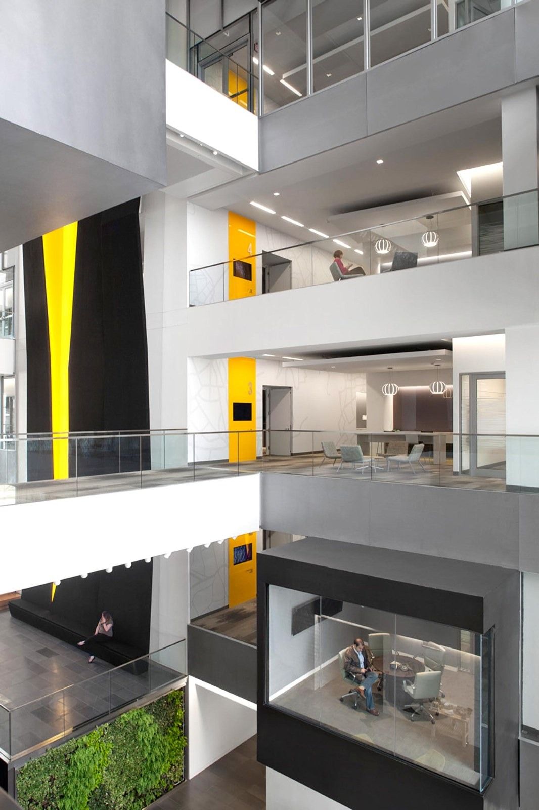 Goodyear: Open stairs with yellow panels