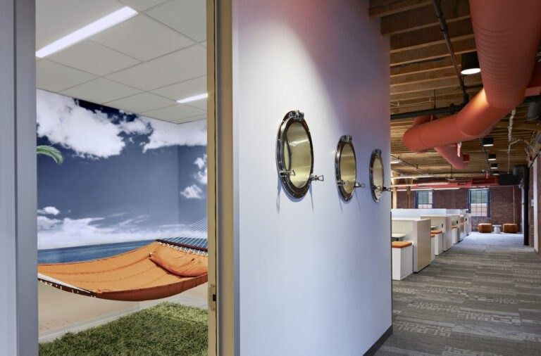 HubSpot: A nap room with a hammock under a painted sky