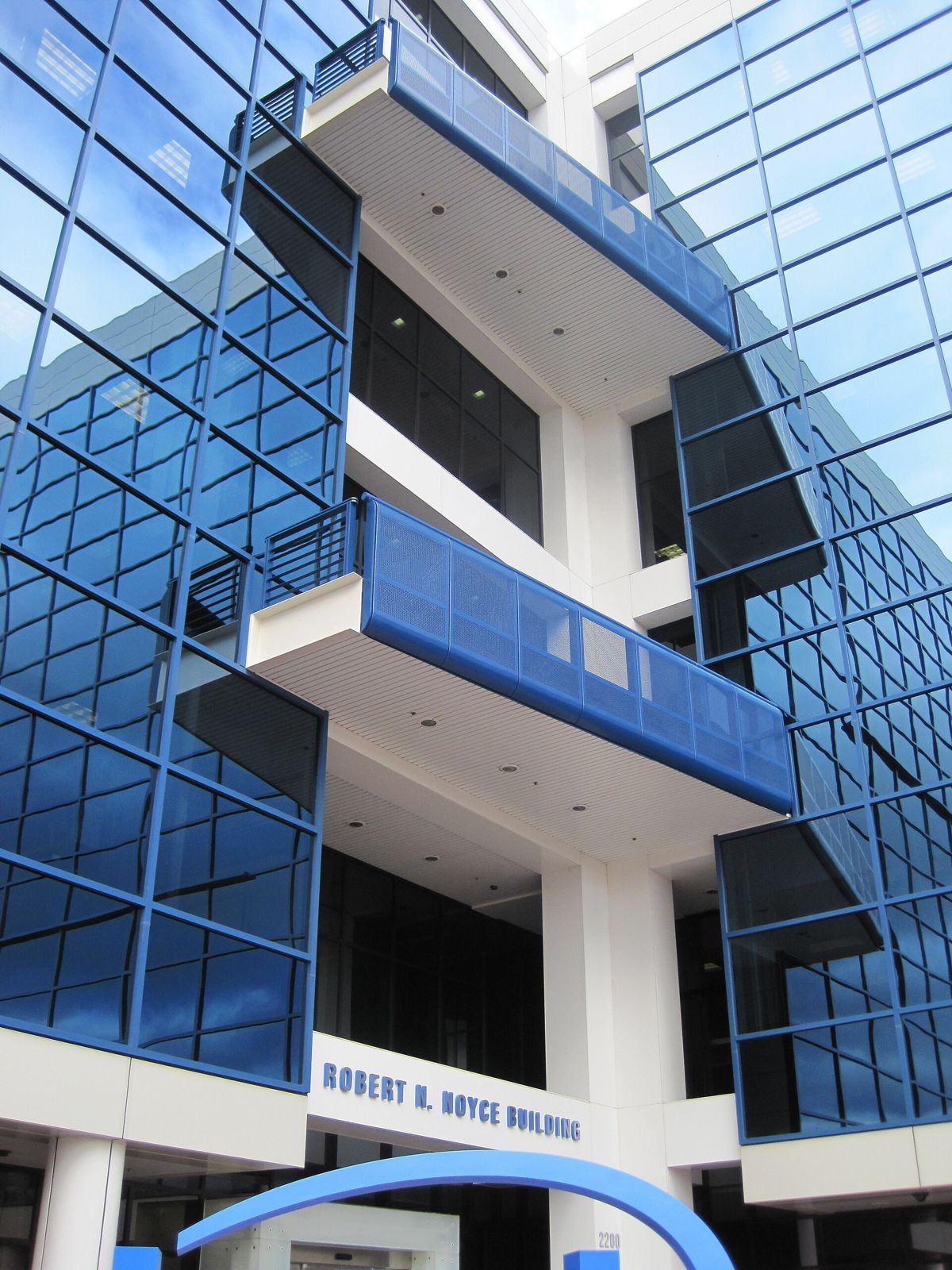 Intel: Corner of the Robert Noyce Building with its name sign