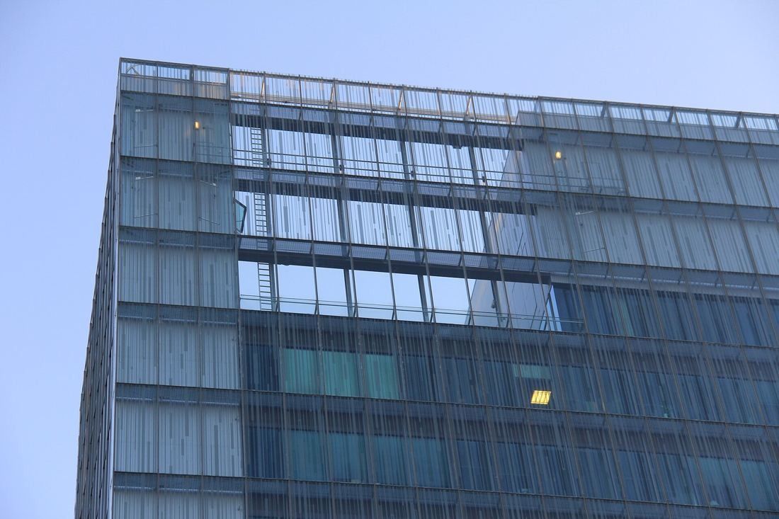 KONE: Upper floors of a glass facade with layered glazing