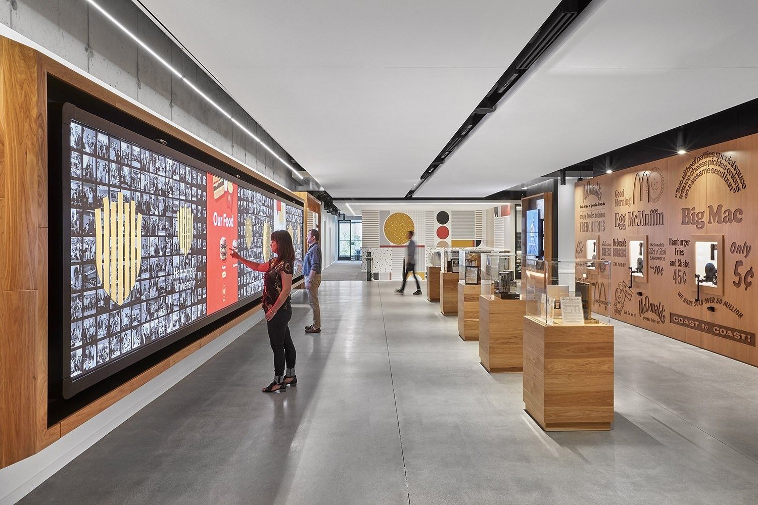 McDonald's: Corridor with a large photo wall and display plinths