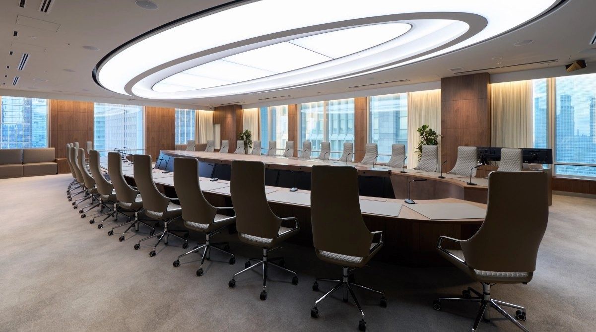 Mitsubishi Corporation: Long conference table by windows over Marunouchi