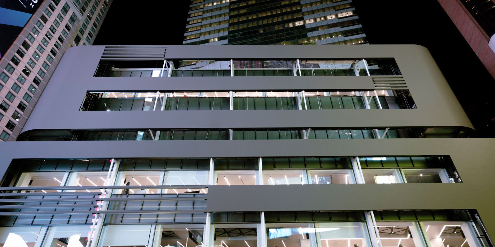 Morgan Stanley: New glass and white-band facade seen from below