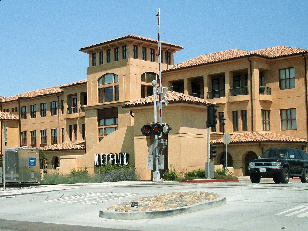 Netflix: The earlier view of the Netflix headquarters in Los Gatos
