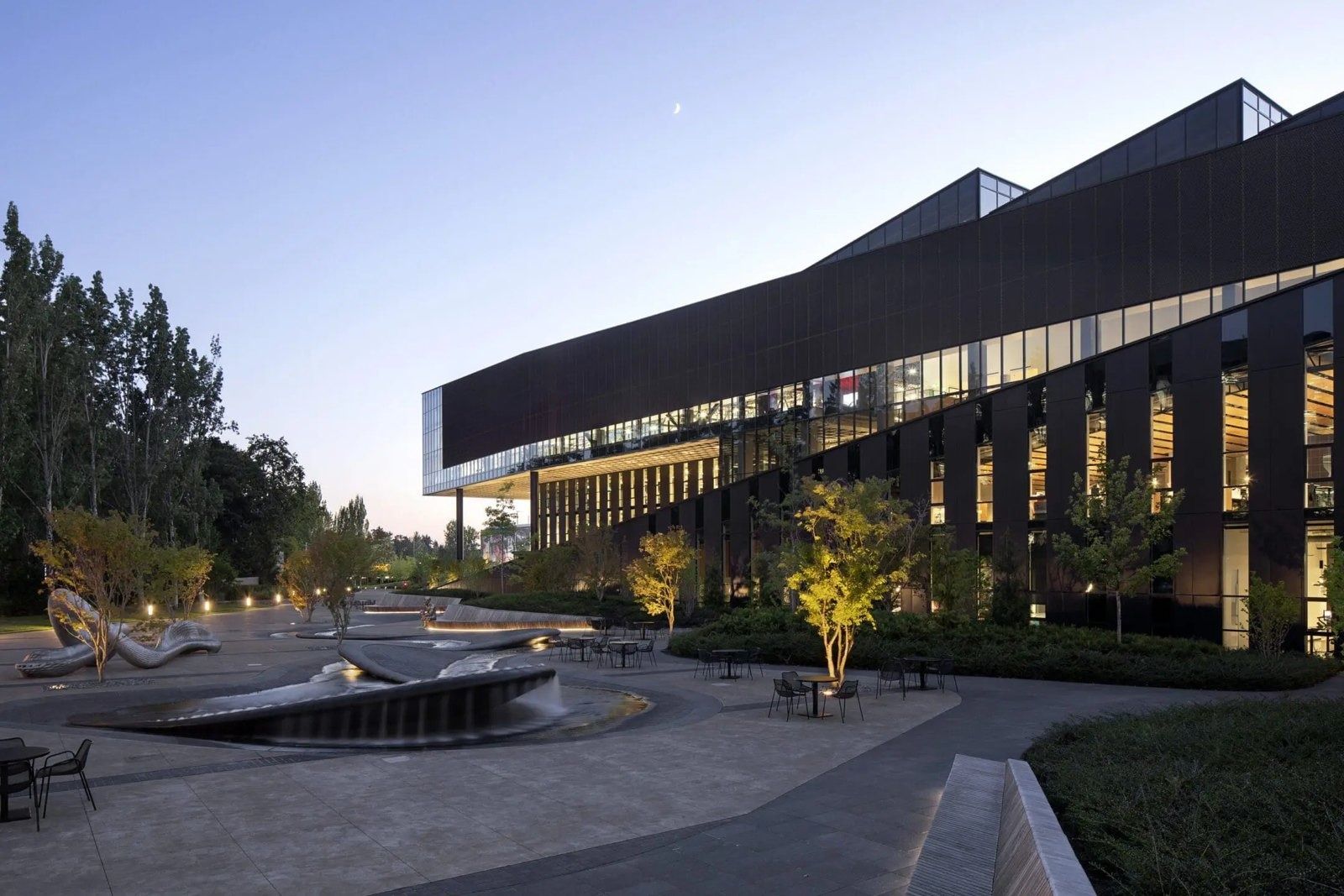 Nike: Building at dusk