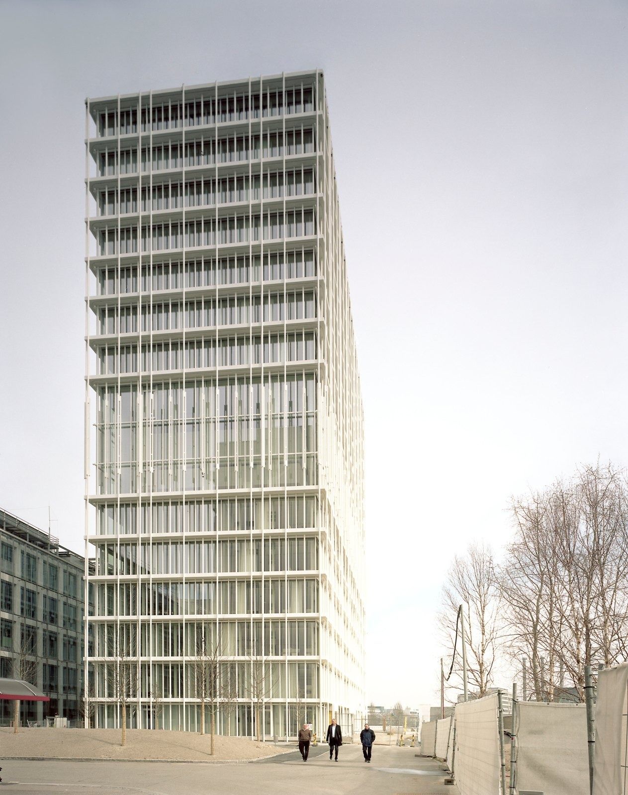 Novartis: Slim white tower with a glass façade