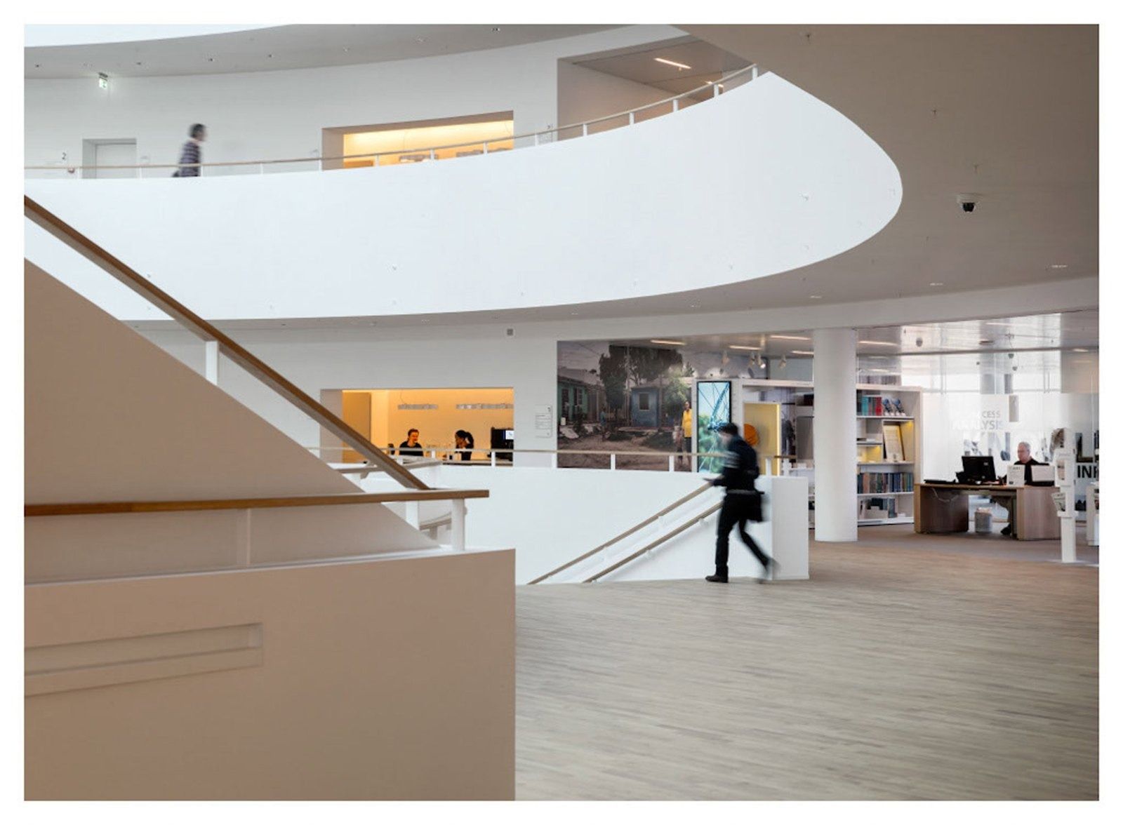 Novo Nordisk: A workspace on a curved balcony