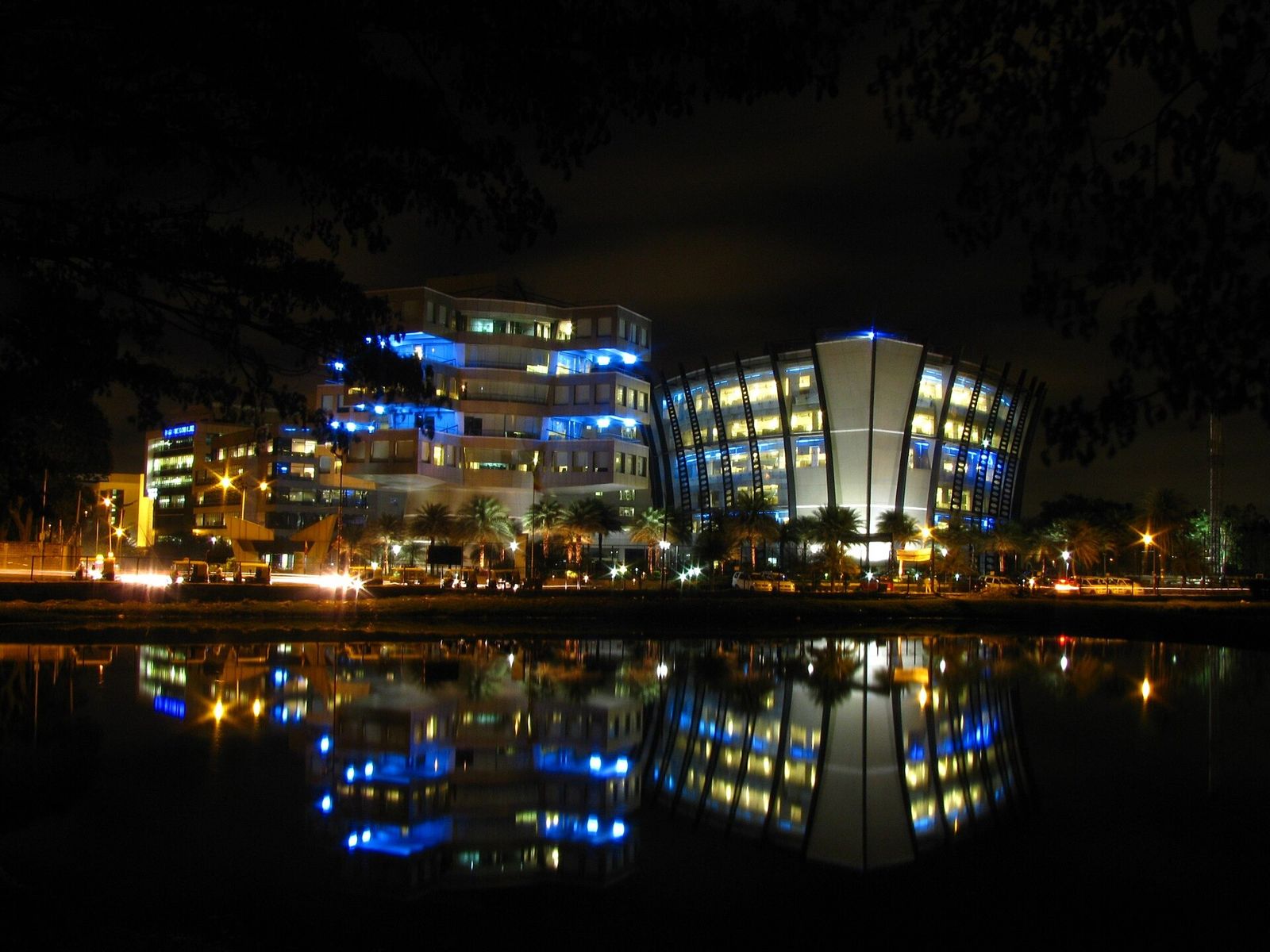 Oracle: Oracle buildings at Bagmane Tech Park, Bangalore, at night