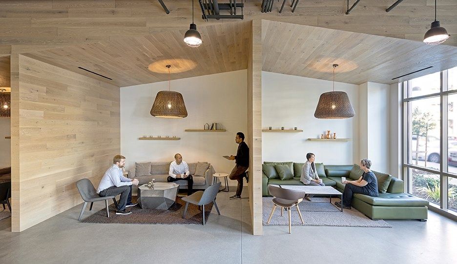 Palo Alto Networks: A timber-lined lounge with pendant lamps