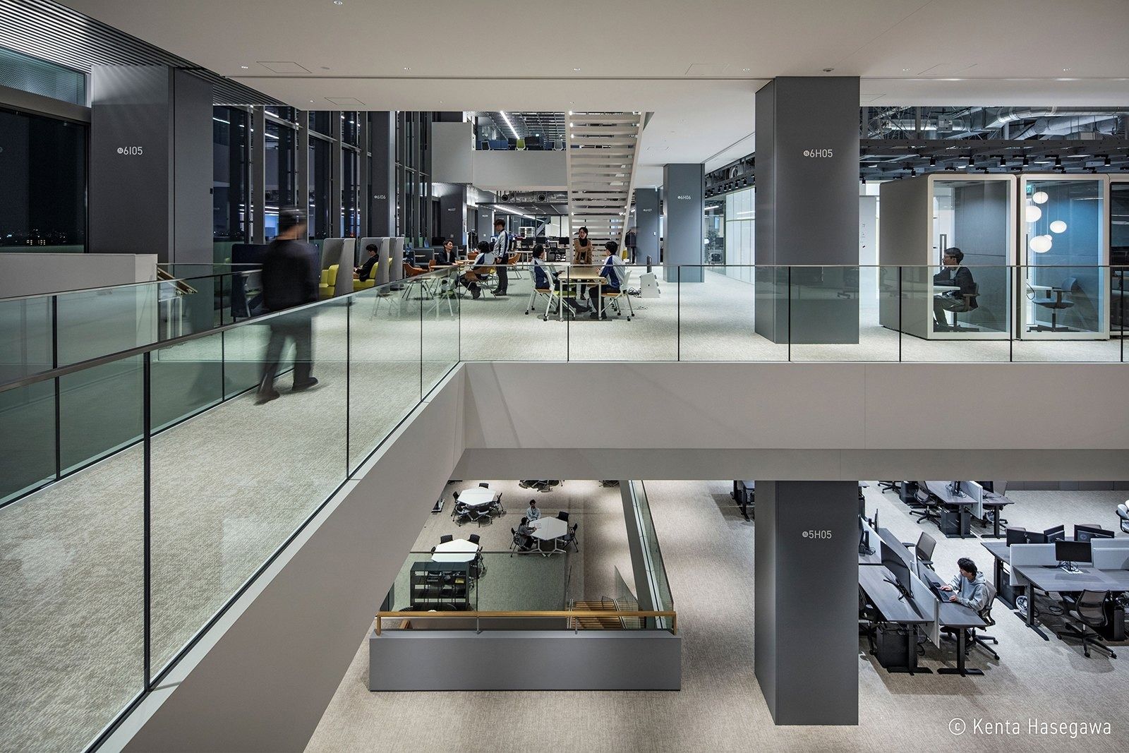 Panasonic: Glass-railed void between two office floors