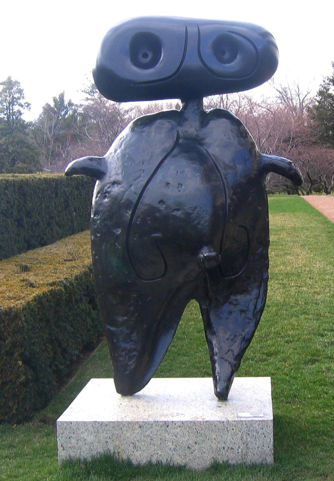 PepsiCo: Miró's Personnage