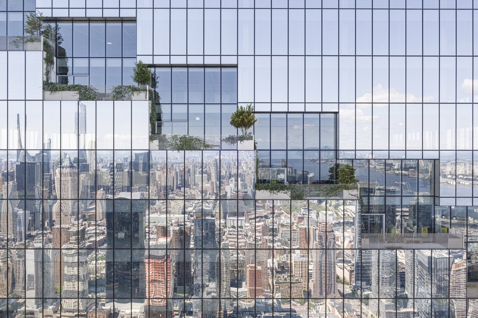 Pfizer: Terraces with planters spiralling around the tower