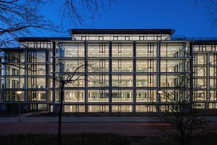 Philips: Building lit at night