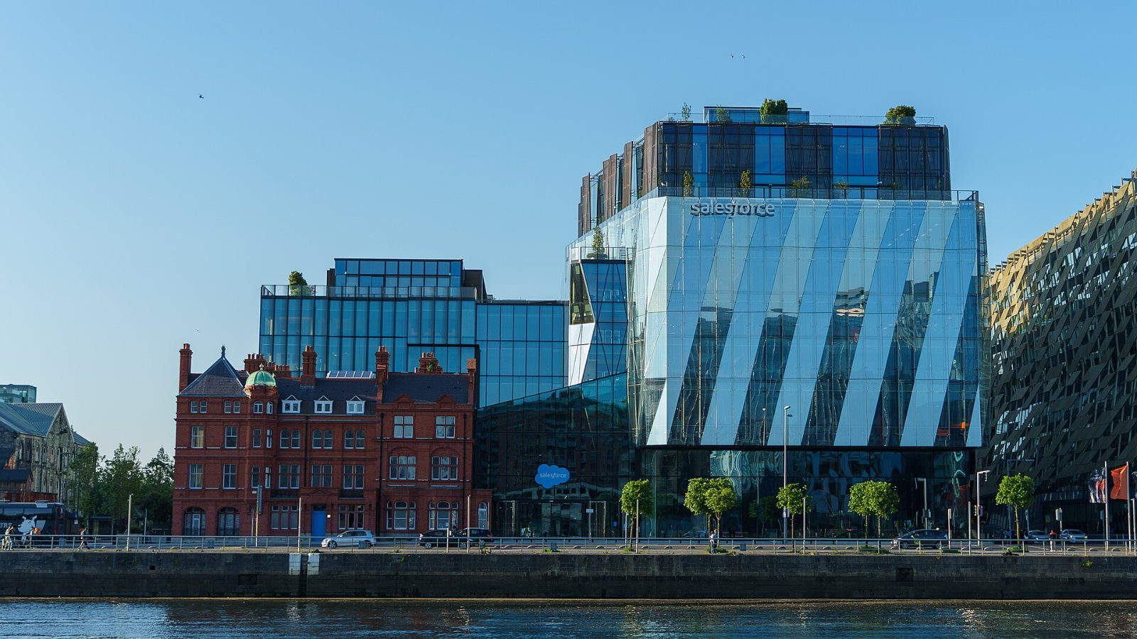 Salesforce: Modern building on a river quay