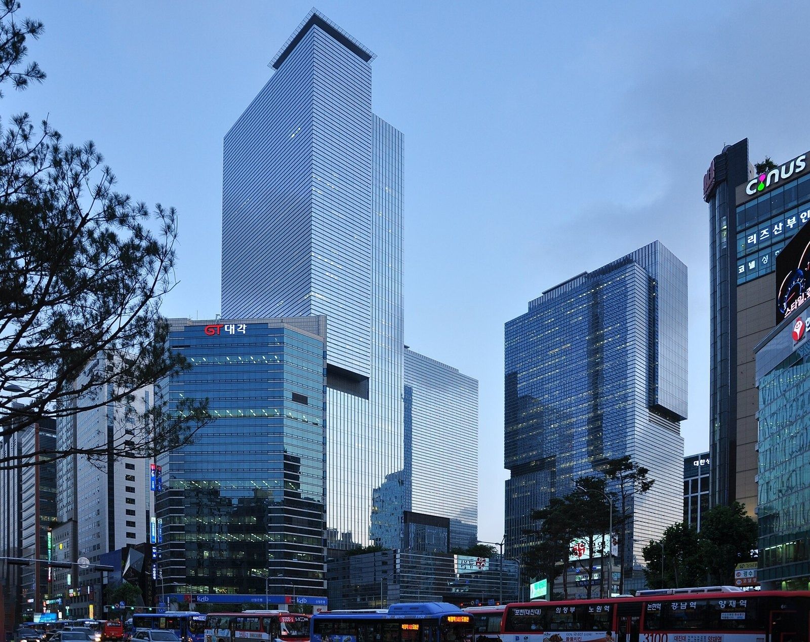 Samsung Electronics: Samsung Seocho towers at dusk