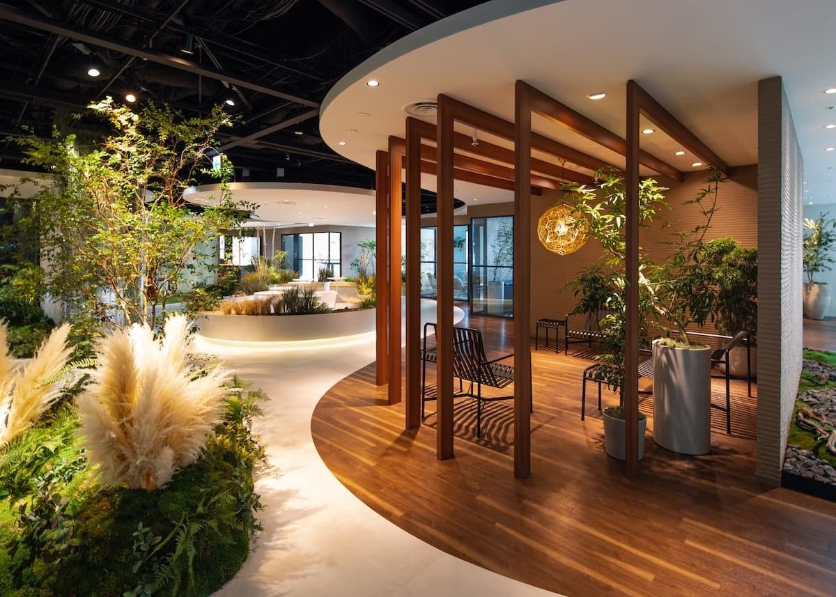 Shiseido: Wooden pergola among plants