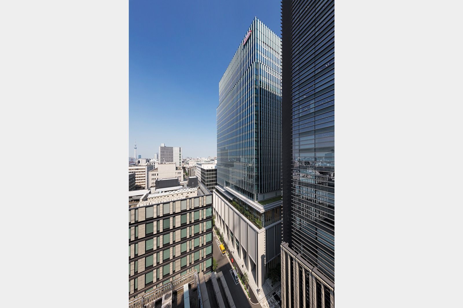 Takeda: The glass tower seen from above the street
