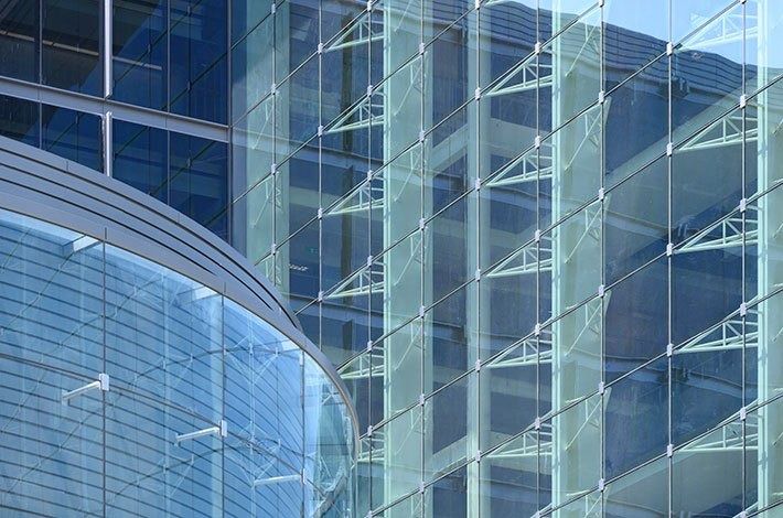 TSMC: Curved glass curtain wall with steel fins