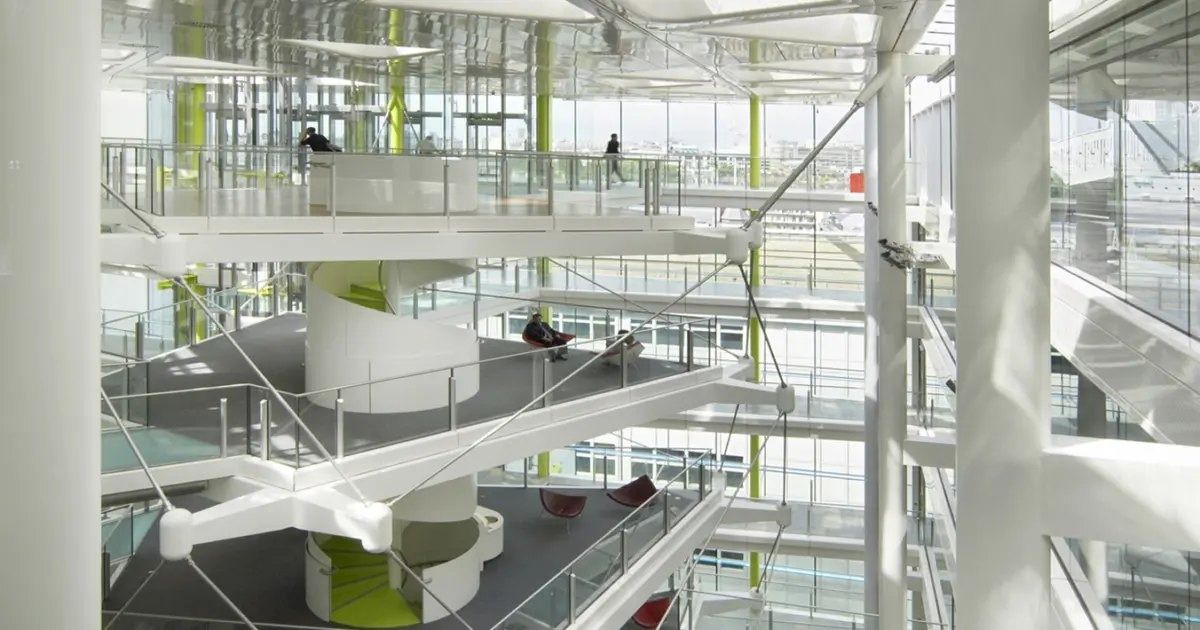 Unilever: Bridges and stairs layered inside the atrium